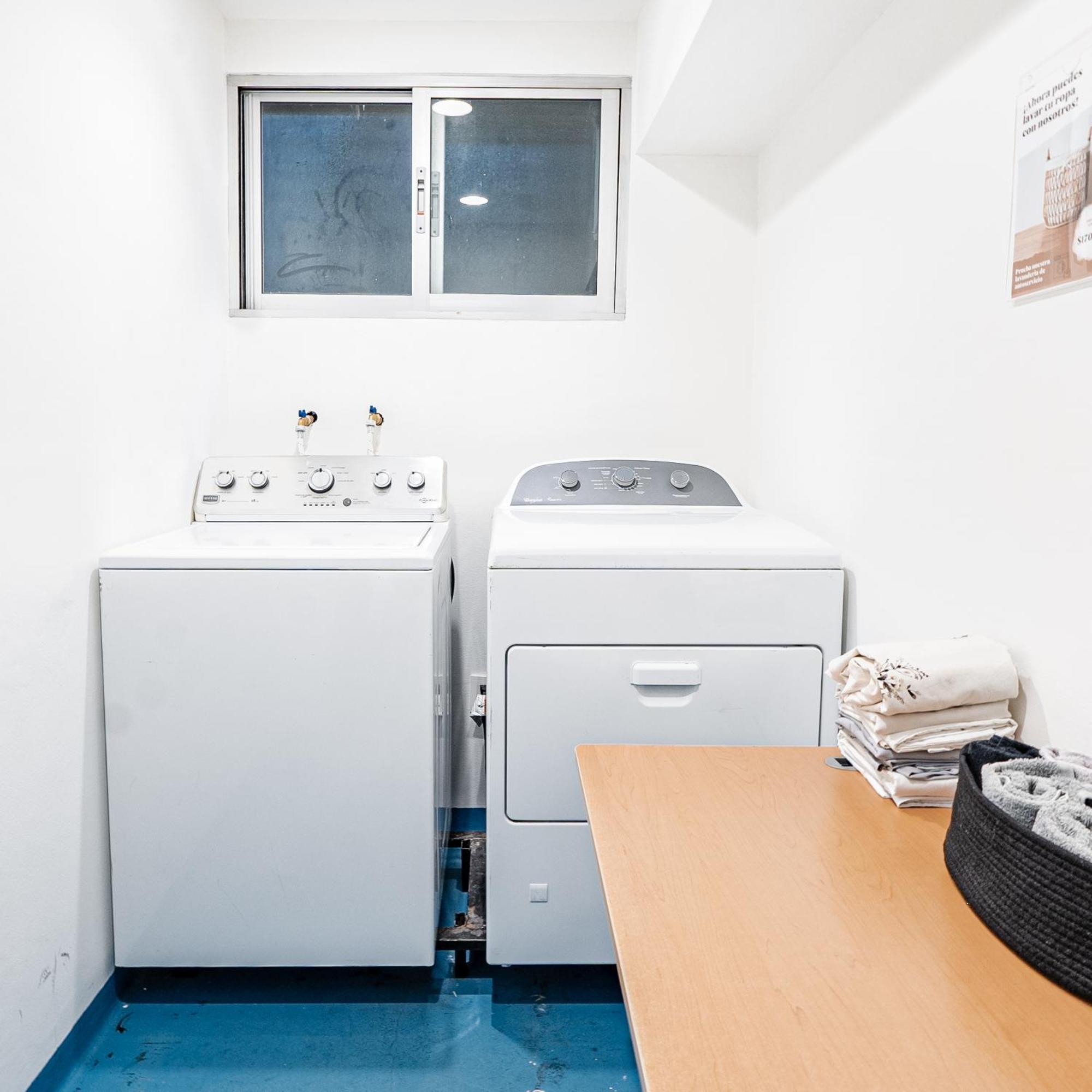 Cama En Habitacion Compartida Mixta Мехико Экстерьер фото